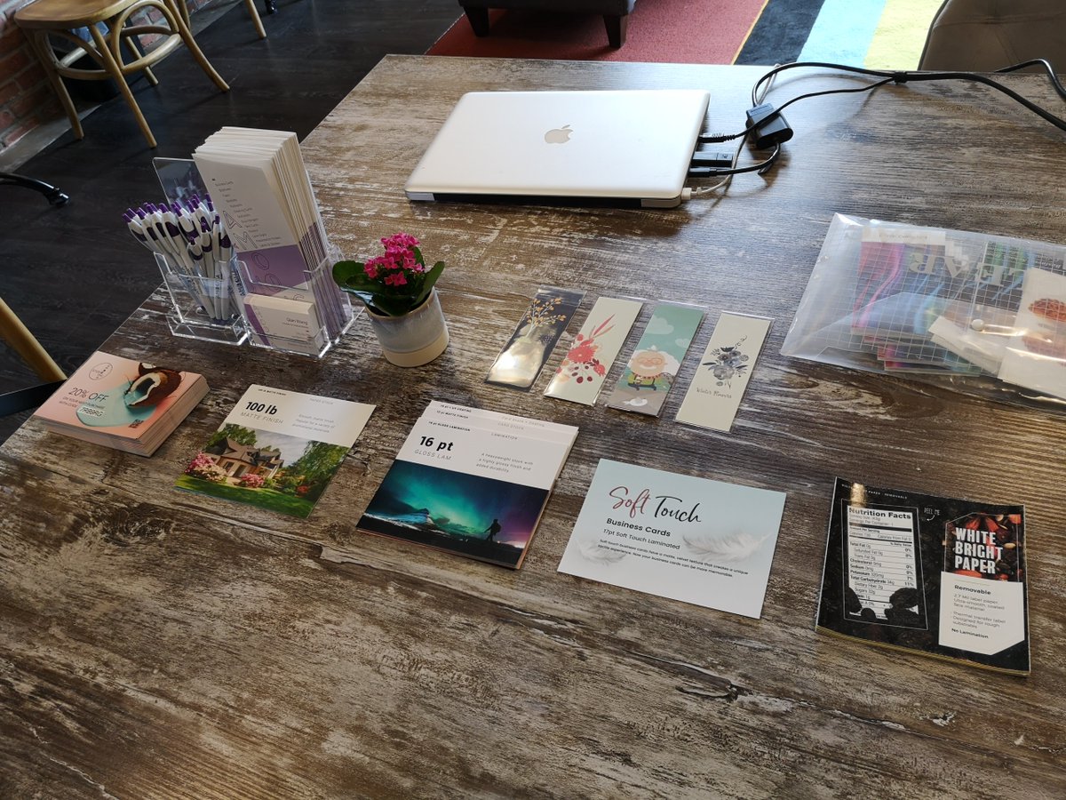 amoonastudio's tweet photo. We had a great time presenting yesterday! If you want to read more about it, click here: https://t.co/WFPRQraEs0.
We still have some FREE 20% off coupons left. Hurry! Come get yours!
#localbusiness #localstartup #CanadianBusiness #Sale #coupons #discount #printing #design https://t.co/Si16eMXyUw