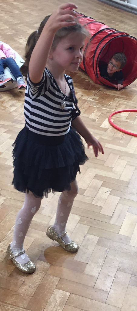 NHSGSeahorse's tweet photo. Some good dance moves this afternoon. https://t.co/BShMXAZMCa