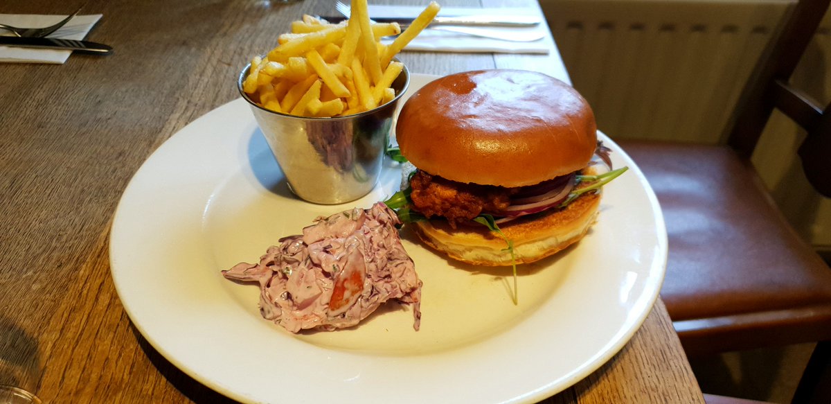 Its national burger day 🍔🍟
.
Why not join us this evening for our delicious
Buttermilk fried chicken burger with red pepper &amp; chilli jam, lettuce, red onion, skinny fries &amp; summer slaw
.
#foodie #foodpic #delicious #publife #goodfood #nationalburgerday #countrypub