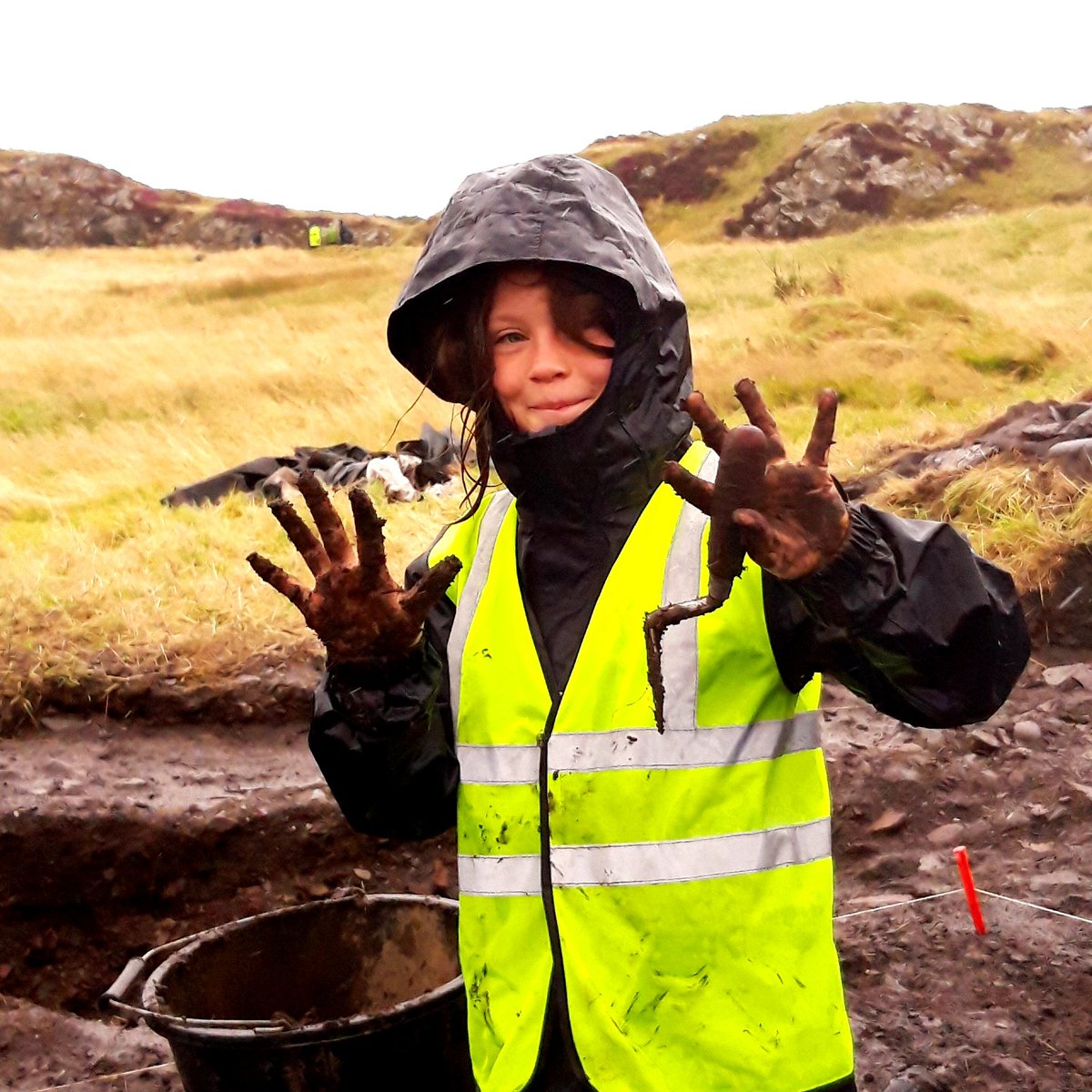 islayheritage's tweet photo. We had alot of fun in the mud with #smallislesprimary at #dunyvaigdig yesterday! Those tough wee Jura kids are unphased by the elements! #DigScotland2019 https://t.co/8oxhN4RaDI