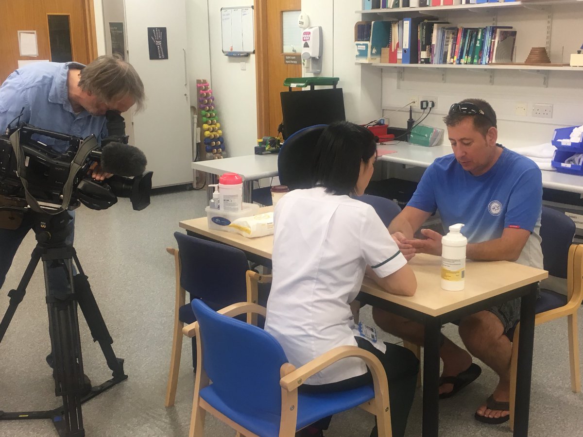 📹🗞Busy media day at St George’s today!

One of our patients is sharing their story three months after arriving here with a major trauma injury. 

Full story coming on Tuesday! #TeamStGeorges