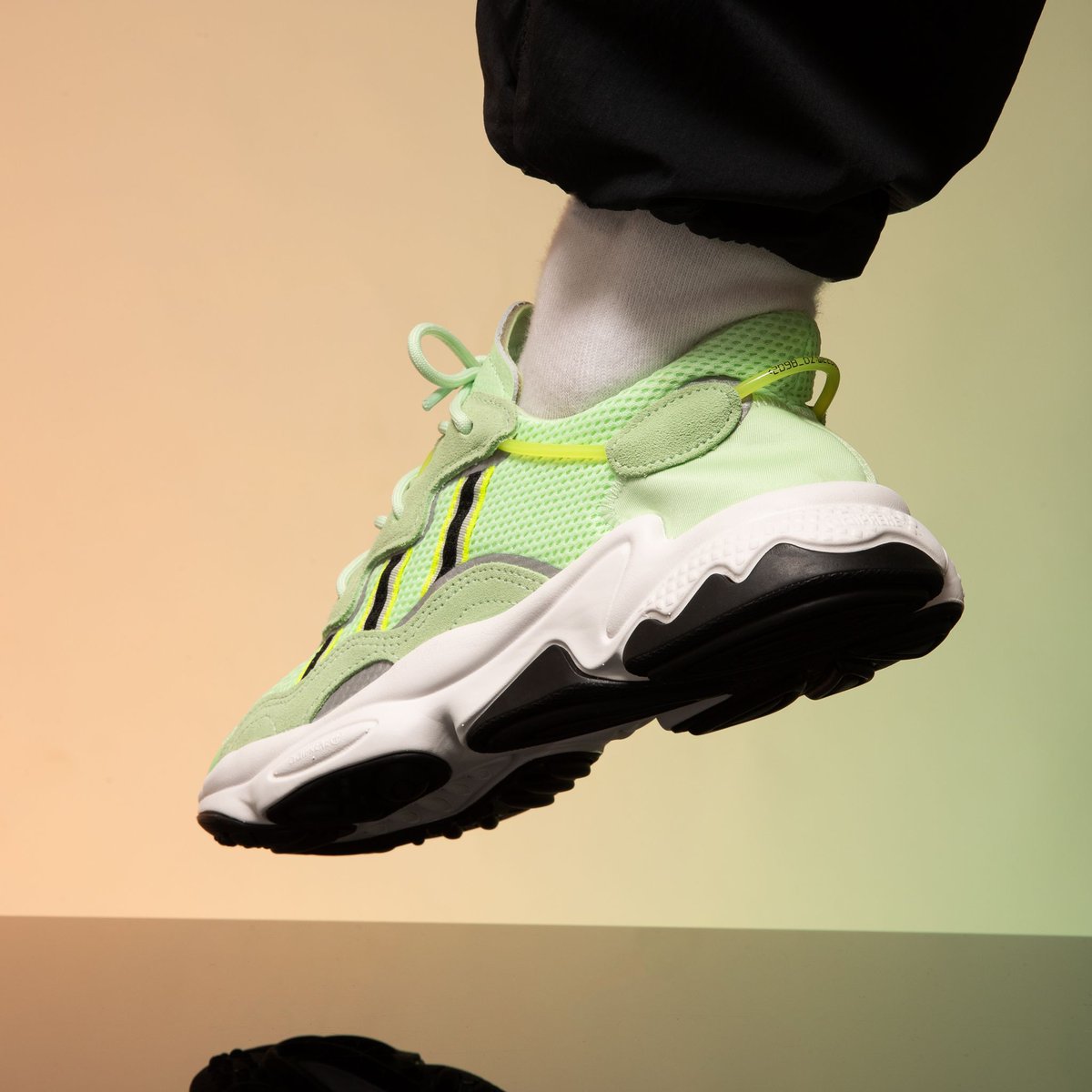 adidas ozweego glow green