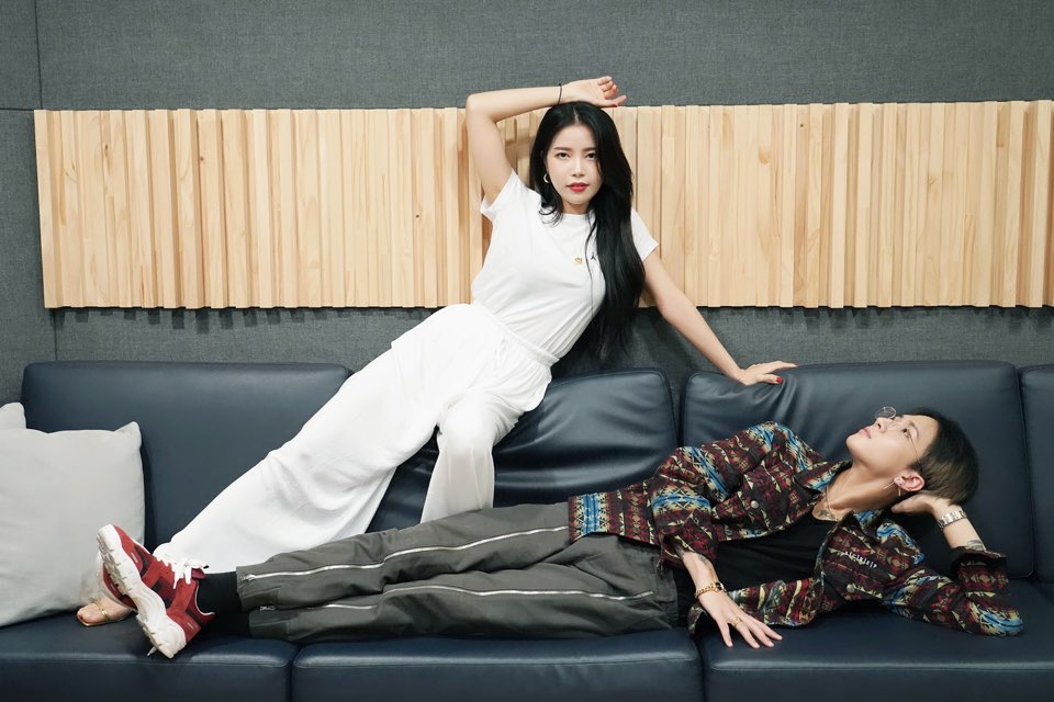 RBW_MAMAMOO's tweet image. [#솔라]
솔라가 피처링에 참여한 ‘RAVI - LEOPARD’ 음원이 공개되었습니다🤘
무무들의 많은 관심과 사랑 부탁드립니다💞

🎧 melon.com/album/detail.h…

#SOLAR #RAVI
#RAVIxSOLAR #LEOPARD