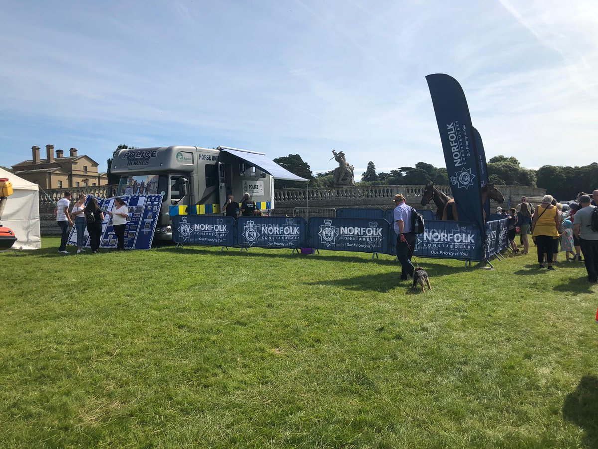 NorfolkSpecials's tweet photo. This #BankHolidayMonday we will be at @aylshamshow so if you are interested in joining us please pop by for a chat on what our role is - we are a friendly bunch so perhaps #selfieswithcops or our horse unit #teamworking #7910 https://t.co/FyoacLUCWu