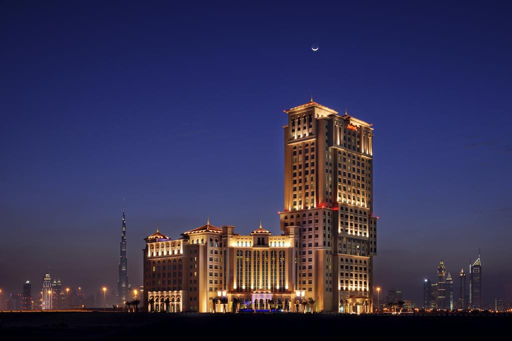 HarroldCane's tweet photo. @KSuddha @MaithripalaS @anuradisanayake @RW_UNP @MangalaLK @colombotelegrap @dailynews_lanka Entirely correct. @MarriottJaddaf, where they are building a Residence Inn, scheduled to open in 2019. Business is good for @PresRajapaksa while #srilanka debt balloons. #lka #Corruption https://t.co/vDAOJr3fAJ