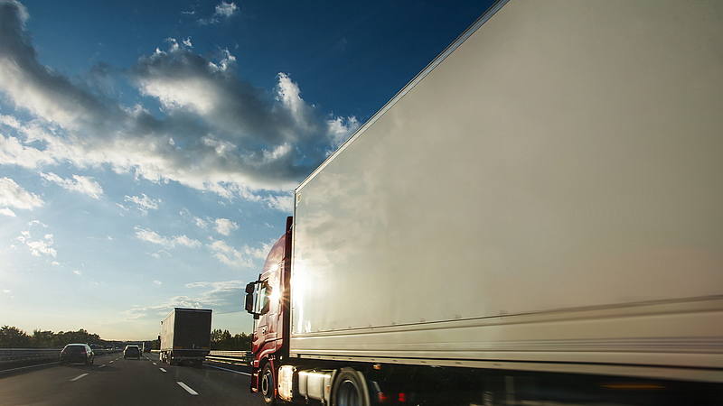 lautomobile_ACI's tweet image. La #startup #PlusAI – fondata da un gruppo di laureati di @Stanford in #California - sta per aggiungere 200 milioni di dollari di fondi arrivando a una cifra complessiva di oltre 1 miliardo di dollari per finanziare i suoi camion a #guidaautonoma. ⤵️
bit.ly/2Z9qDK9