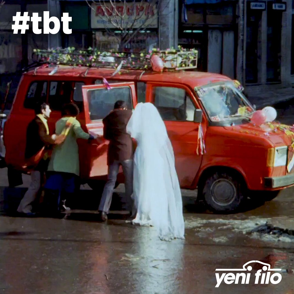 yenifilo's tweet photo. Çiçek Abbas filminin başrol oyunucusu 1968 model Ford minibüs. 🙂
Bir minibüs muavininin hayallerini gerçekleştirmeye çalıştığı, başrolde İlyas Salman ve Şener Şen’in yer aldığı filmde, en büyük rolü bu şirin, hurda minibüs oynuyordu. 😊
#tbt #ÇiçekAbbas #ŞenerŞen #İlyasSalman https://t.co/2xBId6Qe2j