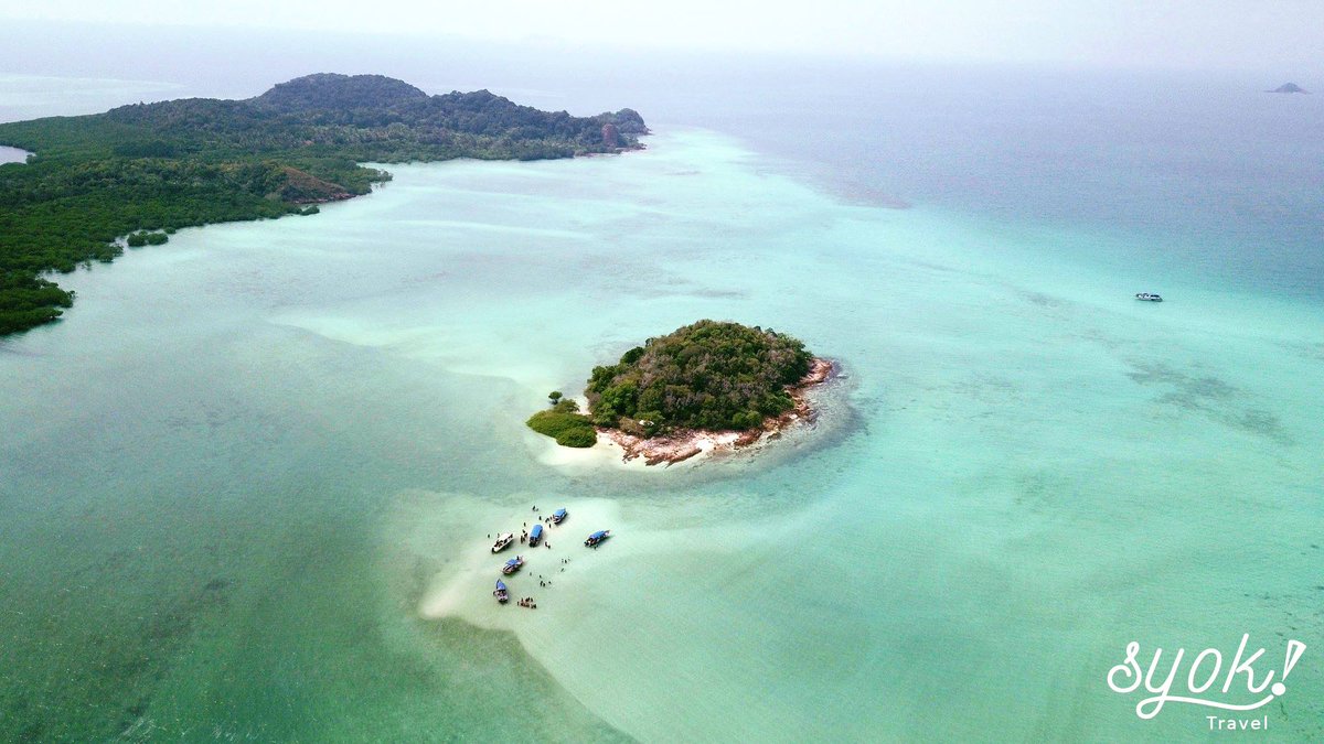 sillslyna's tweet photo. 1.1๐ฒ๐พPulau Raja, Mersing (Sandbank)
Tak payah susah susah buat Pasport pergi jauh jauh nak tengok view yg cantik, Pulau Pulau di Mersing Johor ni pon setanding luar negara.
We call Maldives, Malaysia ๐ค๐๏ธ
#visitjohor #jomtravel #checkpoint2 #exploretrip #jomamsukpulau #tripMCF https://t.co/fSscgs2lk7