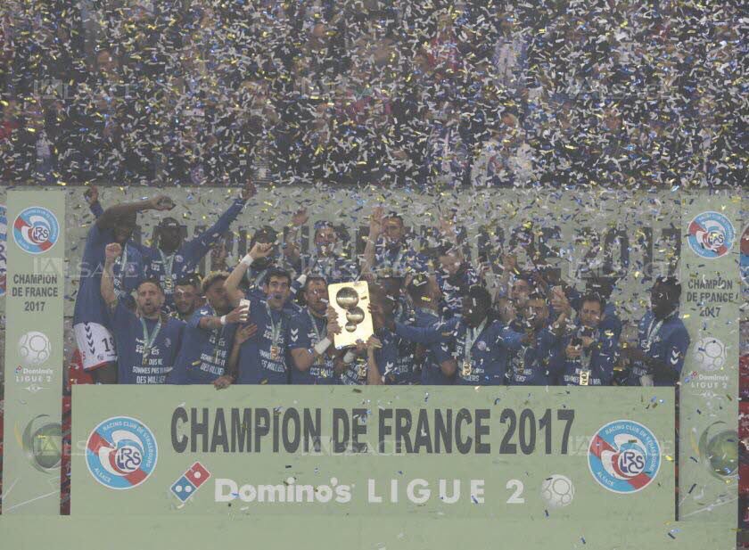 FloZobenbiehler's tweet image. 📈En 2011, le RC Strasbourg déposait le bilan et repartait de CFA2..

8 ans plus tard, le Racing a signé 4 montées↗️ (chaque fois 1er🥇) jusqu’en L1, remporté la Coupe de la Ligue🏆..

Et dispute ce soir un barrage d’Europa League face au demi-finaliste de l’an dernier❗️ #RCSASGE