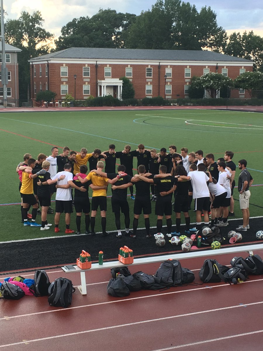 RCMensSoccer's tweet photo. A quality performance in our first scrimmage last night. Tough to swallow the 1-0 defeat after playing so well, but minutes in the tank and excited to keep moving this group forward today #Hardwork #TeamFirst #Love https://t.co/vwgRASWpH2