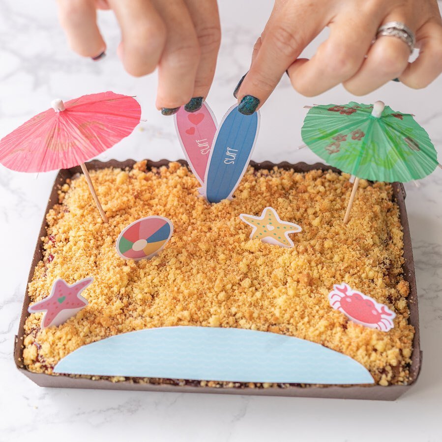 Ookiescake's tweet photo. Soleil ou pluie, plongez dans un océan de gourmandise avec le Blondie Beach.
Il reste quelques plages gourmandes pour les plagistes retardataires ⛱ https://t.co/YOxafV3Iuk ; plus sur Instagram https://t.co/DmJEnJ8GxM https://t.co/84kf8u49VY
