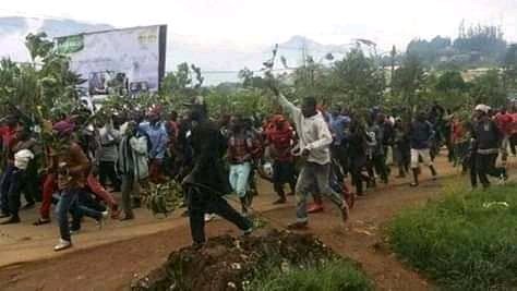 JBuhnyuy's tweet photo. @antonioguterres @NelsonMandela Only when the hypocrisy of world leaders will end the world will never be at #Peace. You instead ignored #voicesofsoutherncameroons leaders crying for help in the dungeon of an 86 year old dictator only to go and pay tribute to Mandela? This is pure wickedness @UN @amnesty @hrw https://t.co/8jvO2d4w3i