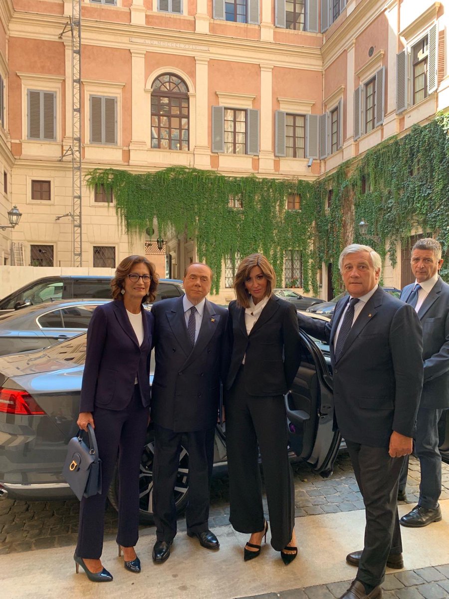 Silvio Berlusconi tweet media