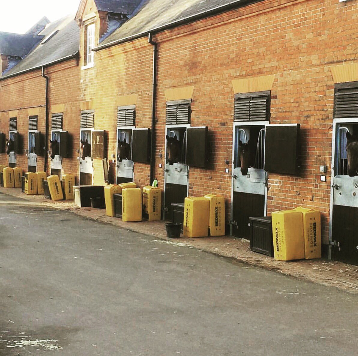 ConvergenceComs tweet media