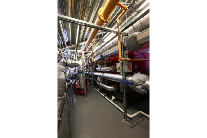 ellesmeregroup's tweet photo. Did you know 29% of greenhouse gas emissions come from the electricity sector? Improving the efficiency of your hot water and heating system helps reduce energy use. Do your bit for the environment and get in touch with us to see how we can help you 01617997626 https://t.co/K0AIW0Xfpq