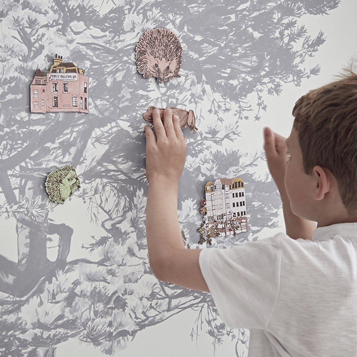 PRShotsonline's tweet photo. Magnetic Hua Trees Grey wallpaper from @sianzeng
https://t.co/hVMQmp5jX0
Ref number: 1142644
#magneticwallpaper #wallpaper #sianzeng #kidsroom #kidsblog #mumsblog #homewallpaper #homeinspo #homeblog #homeideas #interiorblog #interiordesign #prshots #interiordecorating #homedecor https://t.co/UuJieX0U4b