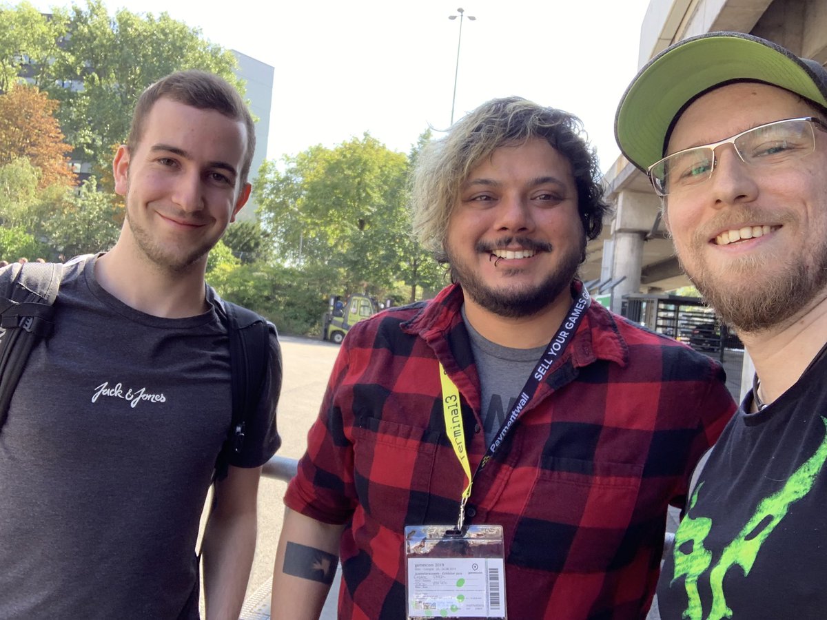 SatisfactoryHub's tweet photo. We found him! @jembawls @SatisfactoryHub https://t.co/4GJBdOvjd3
