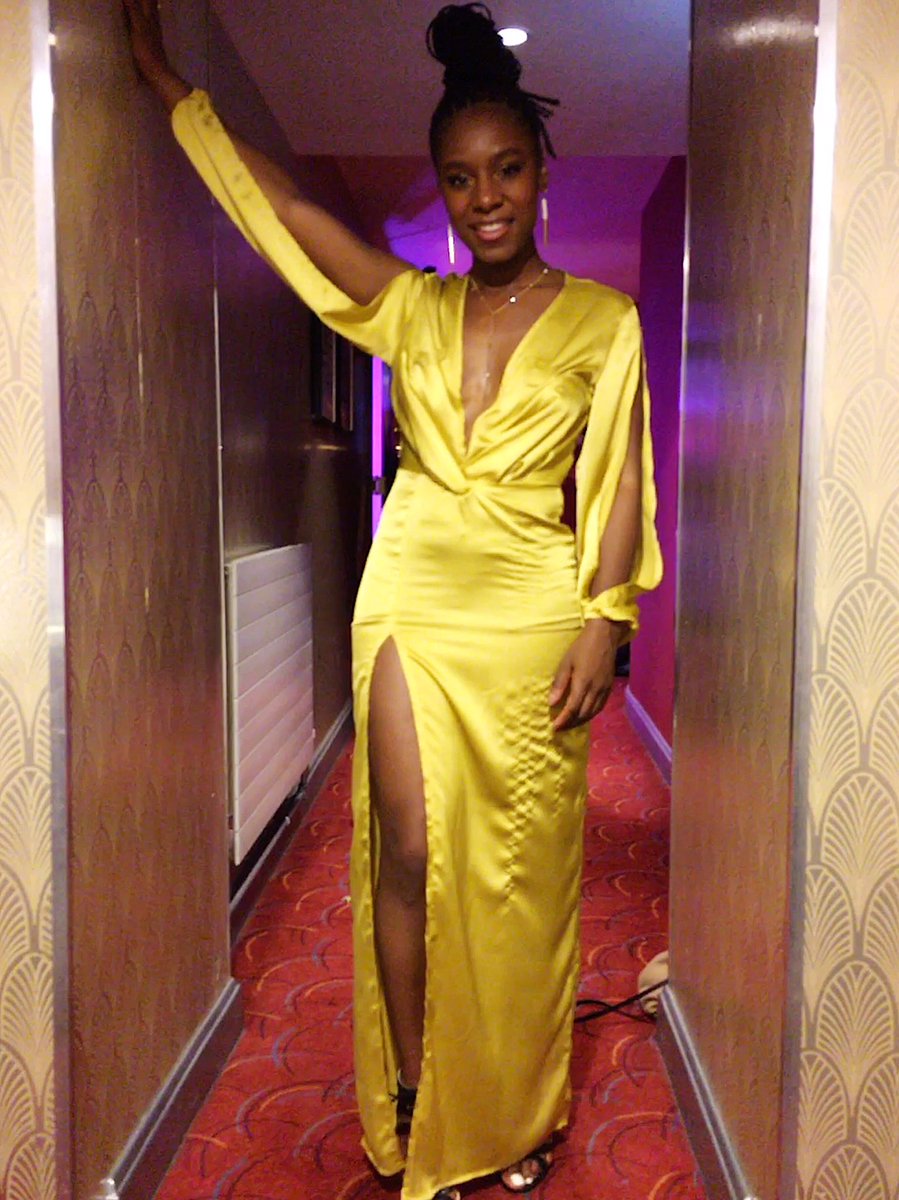 ShanOfficially's tweet photo. When all else’s fails, choose Yellow &amp; a couple blurred pics 😭 @RoweStyles https://t.co/6ThE5lai57