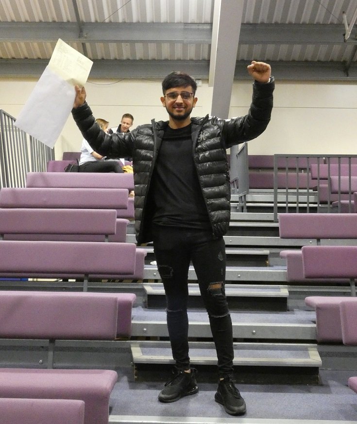 HalifaxAcademy_'s tweet photo. Wonderful to see so many happy faces on #GCSEResultsDay2019 Very proud of our students who have worked hard to achieve their fantastic results! 🎉 https://t.co/nqrasbukIL