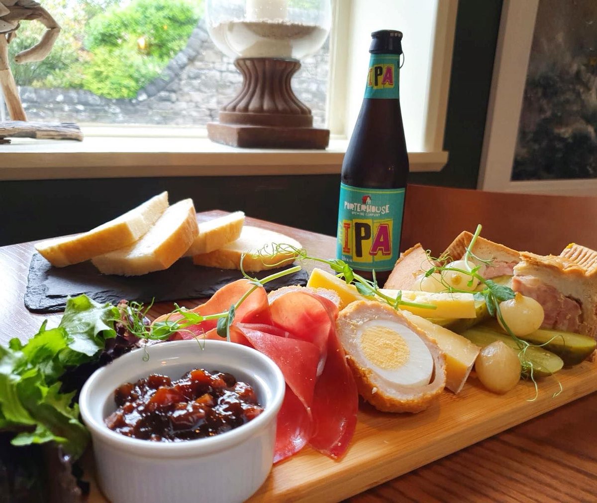 TPOWBaslow's tweet photo. Forget the Scones and Earl Grey, βοΈ try our βCrafternoon Teaβ Served Friday through Sunday, 3.00pm while 5.00pm. A great way to while away the afternoon π»π΄π #CrafternoonTea #RowleysBaslow #LocalAles #VillagePub #PeakDistrict #NoKnittingInvolved #DerbyshireDining https://t.co/a8E11fa9S4