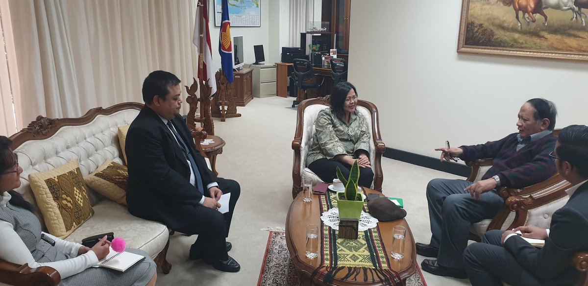 Consul General Ibu Dewi received ABS Advisory Chairman Bapak Ali Basya.  A fruitful discussion on how to increase economic and cultural promotions in WA. Terima kasih Pak Ali for the insights! #IndonesianWay #IniDiplomasi