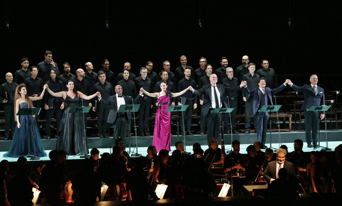 Rof_Pesaro's tweet photo. 📸 Last night Gala #ROFXL was a wonderful occasion to listen to great singers and celebrate the 40th birthday of Rossini Opera Festival. Thanks to everyone! 🥳 https://t.co/yhECVBf7sG