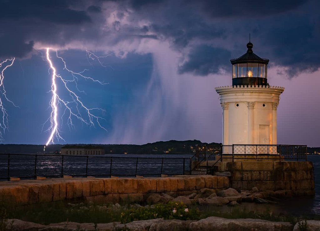 Love us some summer storms!
📸 <a href="/btero/">prince regie b tero</a>

#lightening #summerstorm #cratefullofmaine #visitmaine #mainecoast #mainesummer