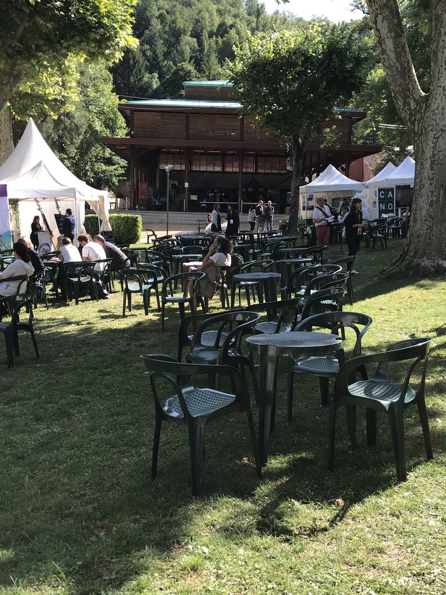 Cluster_EdTech's tweet image. L’université d’été bat son plein à Ax-les-Thermes à l’occasion de #Ludovia16 avec ses ateliers et ses démos inspirantes!
L’occasion de retrouver les acteurs de l’écosystème #EdTech aux côtés du @reseauSPN pour préparer la rentrée au service des entreprises de #NouvelleAquitaine