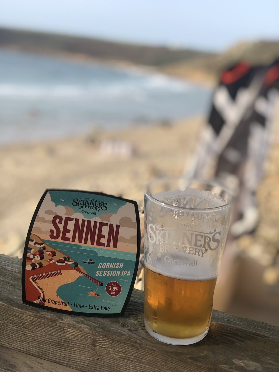 IWGBSMB's tweet photo. Enjoying a delightfully well presented of Sennen overlooking the stunning Sennen Cove. @Skinnersbrewery well done on such a delightful IPA 👏👏👏👏🍺🍺 https://t.co/ThUu6myGfk