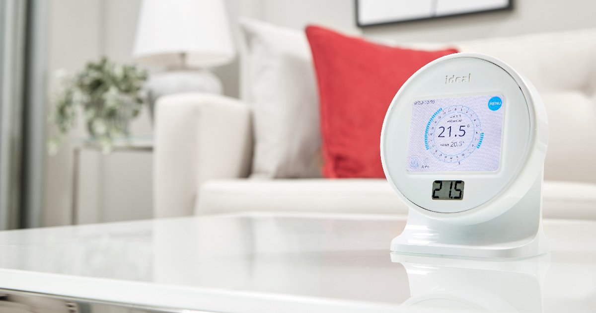 IdealHeatingIE's tweet image. The Touch RF thermostats feature a full colour touch screen and a sleek, easy to use design, with rota outer dial for simple temperature changes. #SmartHome #TouchConnect