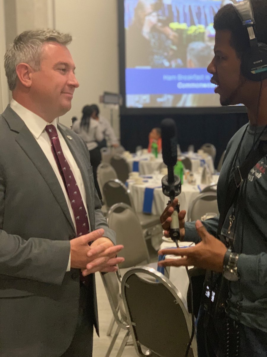 KYAgCommish35's tweet photo. Good morning, Kentucky! It’s @KYFB Ham Breakfast Day. Excited to chow down on a ⁦@kyproudofficial⁩ breakfast. #KyAg365 https://t.co/kX7rQjnvCa