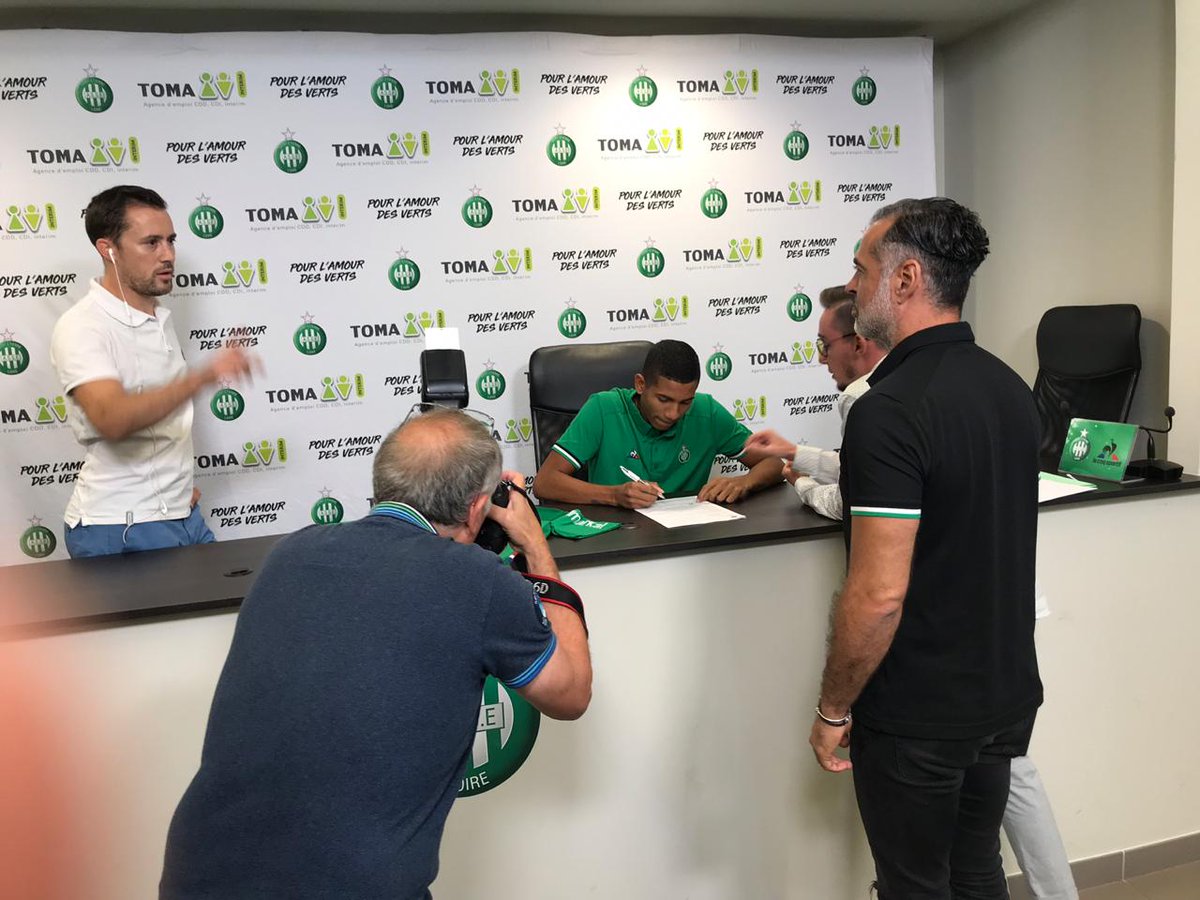 unionfrontera's tweet photo. #niche #unionfrontera El mediocampista colombiano Luis Sánchez firmó este jueves con el Saint-Etienne. El jugador llega procedente del América de Cali, club en el que estará a préstamo por las dos próximas temporadas. https://t.co/vHqxS6O7ut