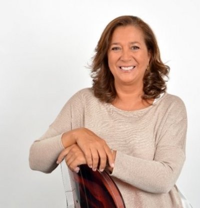 LanzaRetiro19's tweet photo. La #lanzadera ha sido un cúmulo de #emociones que nos hace complicado el despedirnos. 
Tenemos una entrada en el blog para hacerlo: https://t.co/JKrwRJ6CDt
Gracias María José González
#talento #empleabilidad #lanzaderadeempleo 

@Lanzaderas_EES 
@FundacionSMLRPH 
@fundacionTef https://t.co/2yDBe6HHQt