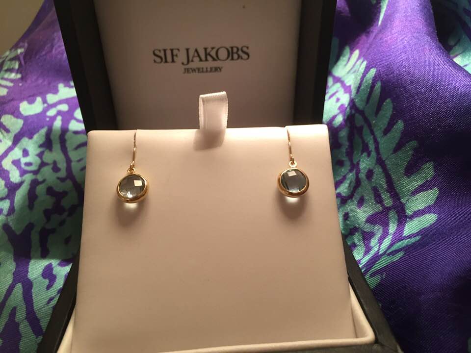 Thanks to Geminera Weybridge for the help choosing a wedding anniversary present for my wife. She loves these earrings!
allaboutweybridge.co.uk/shops-services…