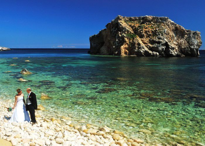 Among the many wedding destinations in the world, the island of Gozo in the Mediterranean Sea is a fantastic one to consider for your wedding.

weddingsabroad.com/planning-weddi…