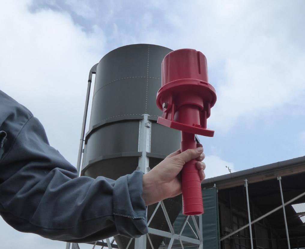 ArmBuildings's tweet photo. Did you know we supply SiloMetrics? 
Installed in the top of your bulk bins, it remotely monitors feed levels, via a laser giving a precise reading in real-time. It allows users to know what level of feed is available. 

Message us for more information.
#Rotecna #agriculture https://t.co/K0idgMLEEY
