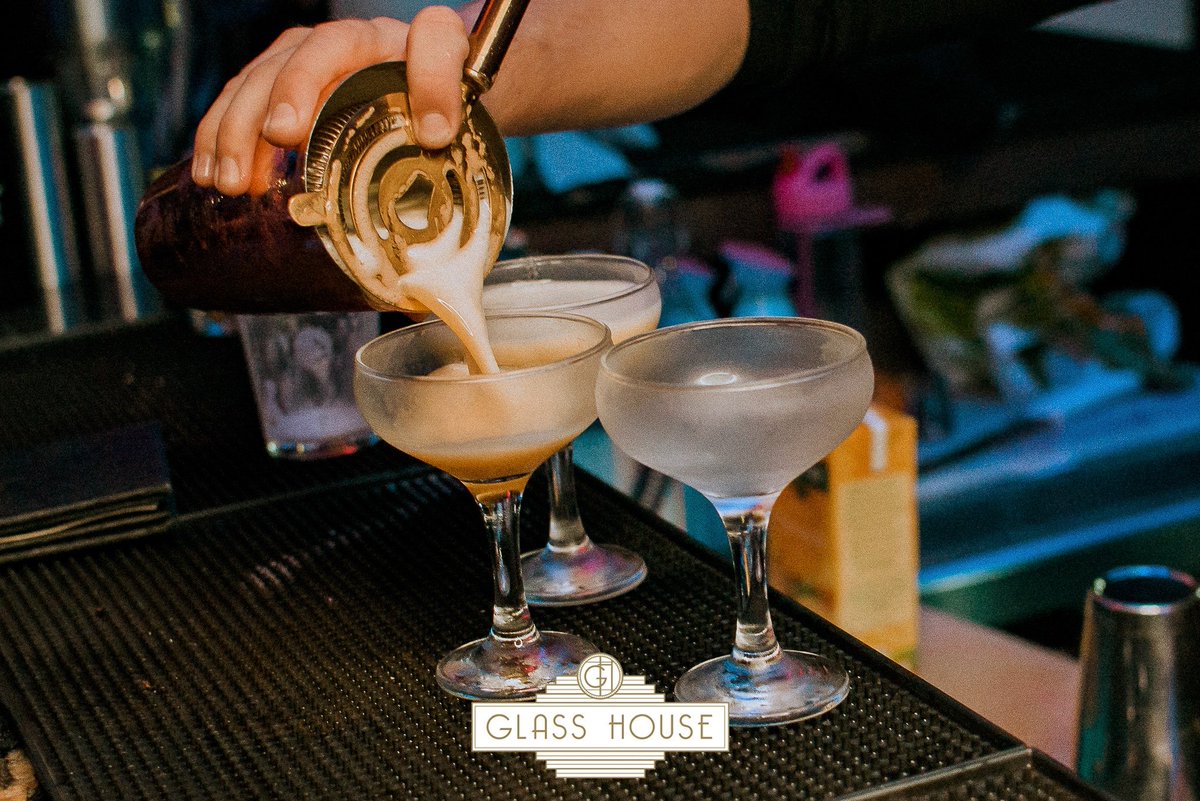 Thursday Night Live 🎤🎧 

Enjoy live music from the wonderful Connor Haley whilst sipping on some delicious 2 for £10 cocktails! 🍸
