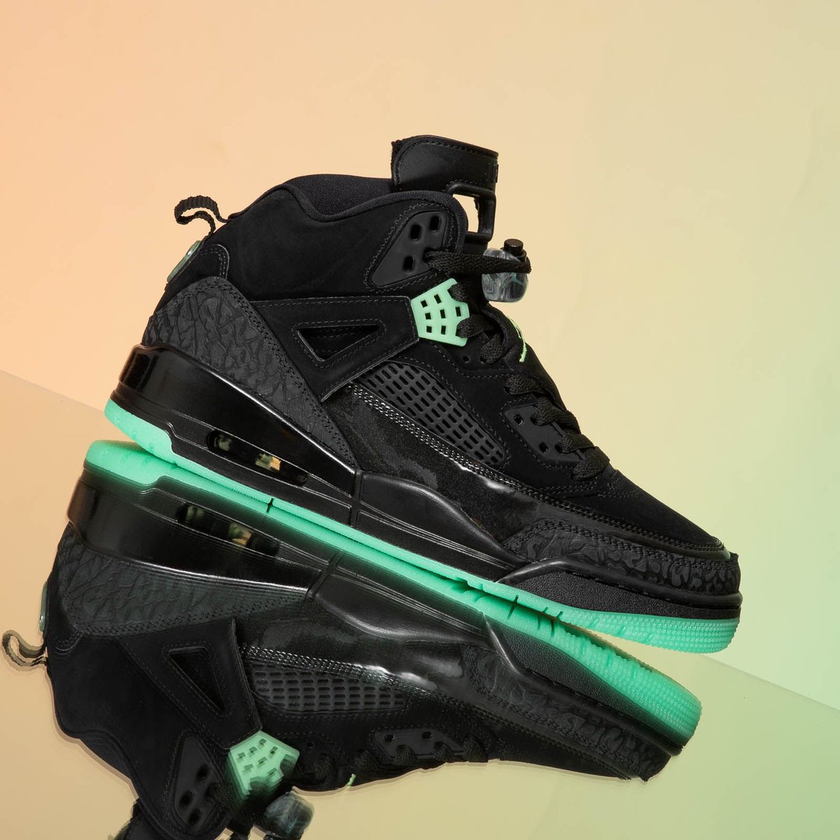 spizike green glow