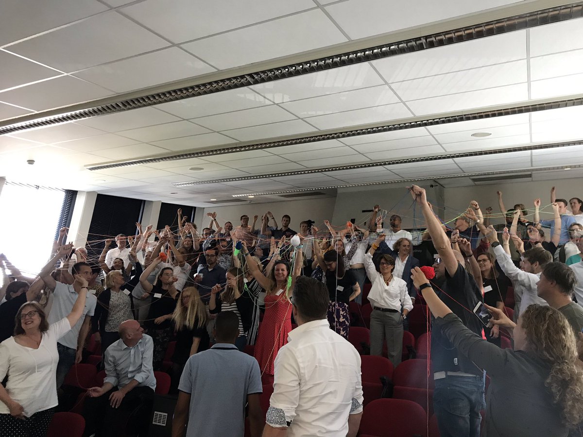 walhog's tweet photo. Het netwerk vormt zich bij de kick-off van de #sum010 Veel energie in de zaal met de 85 deelnemers #ehealth in #rotterdam https://t.co/mmFRddpwe7