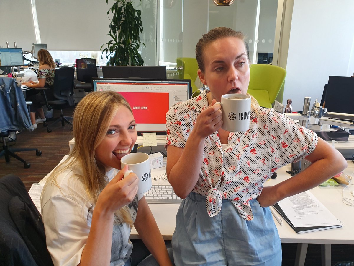 teamlewisglobal's tweet photo. BRB, licking things and putting them on eBay #LewisCapaldiOreo @Oreo @LewisCapaldi https://t.co/iNSlWZHzjP