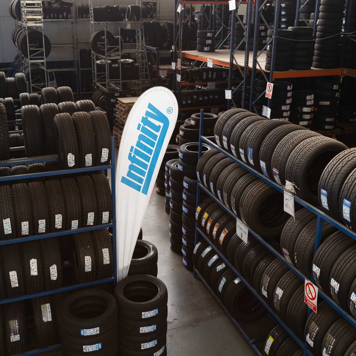 abad_tyres's tweet photo. En Abad Tyres tenemos TODOS los neumáticos que necesites, especialmente si es #Infinity. Somos distribuidores oficiales exclusivos en #Sevilla, #Huelva y #Cádiz. Ven a conocernos a Coria del Río.
#AbadTyres 🚙, lo mejor para los mejores.
📷Emilio Simón by @ElioEstudio https://t.co/cE7mNVYusQ