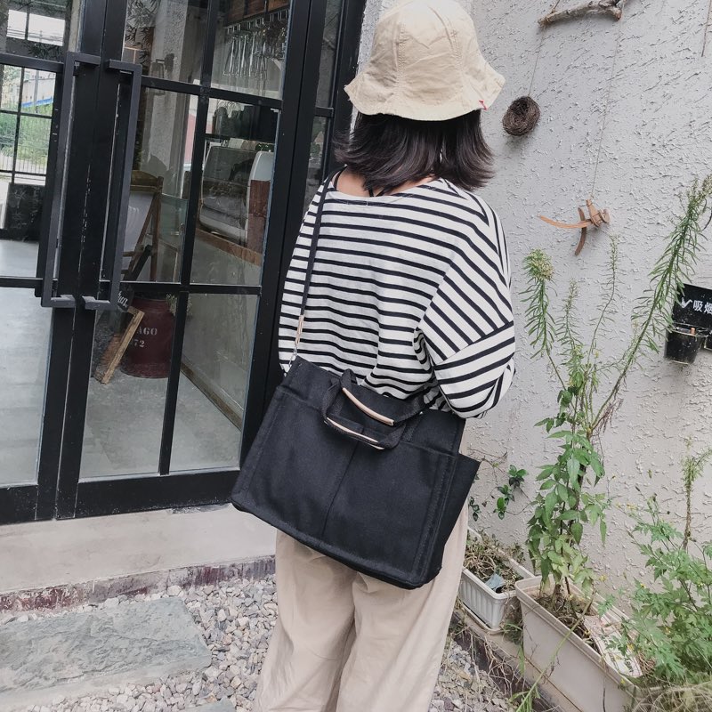 ignichashop's tweet photo. 🌻#พร้อมส่ง!!!!!!! snap bag 390บาท #ส่งฟรี minimal style สะพายไปเรียน หรือทำงาน เหมาะสำหรับคนของเย๊อะะะ 
#กระเป๋าเป้ #กระเป๋าถือ #กระเป๋าสะพาย #กระเป๋าผ้า #กระเป๋าน่ารัก #กระเป๋าแฟชั่นเกาหลี #กระเป๋าผ้า #ถุงผ้า #กระเป๋าเกาหลี #ส่งต่อ #กระเป๋าสะพายข้าง https://t.co/udGGQxImMJ