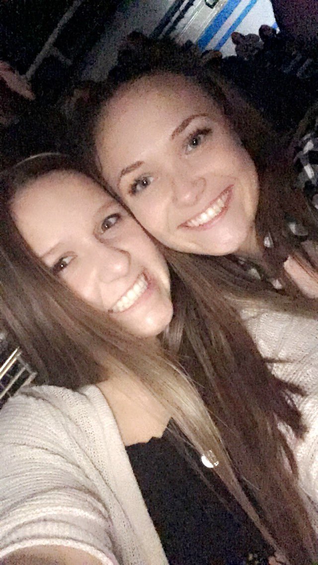_taliaaaaa___'s tweet photo. Happy birthday 18th pretty!! I don’t know what I would do without you💗💗 thank you for always being there for me!! Luv u always!! 🥳🥳💕💕 https://t.co/r6M14v4w1A