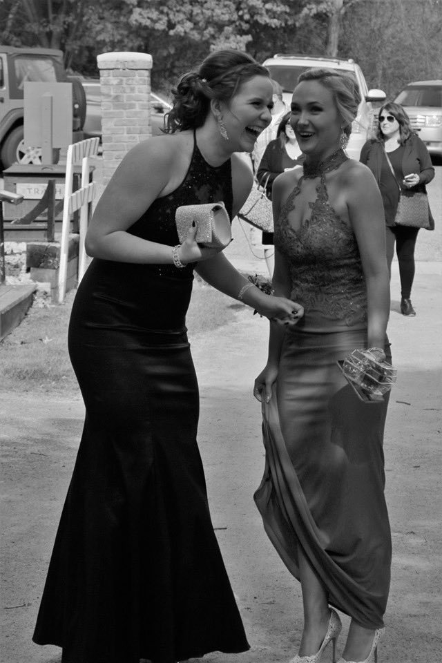 _taliaaaaa___'s tweet photo. Happy birthday 18th pretty!! I don’t know what I would do without you💗💗 thank you for always being there for me!! Luv u always!! 🥳🥳💕💕 https://t.co/r6M14v4w1A