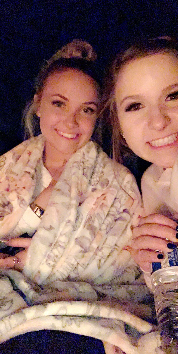 _taliaaaaa___'s tweet photo. Happy birthday 18th pretty!! I don’t know what I would do without you💗💗 thank you for always being there for me!! Luv u always!! 🥳🥳💕💕 https://t.co/r6M14v4w1A