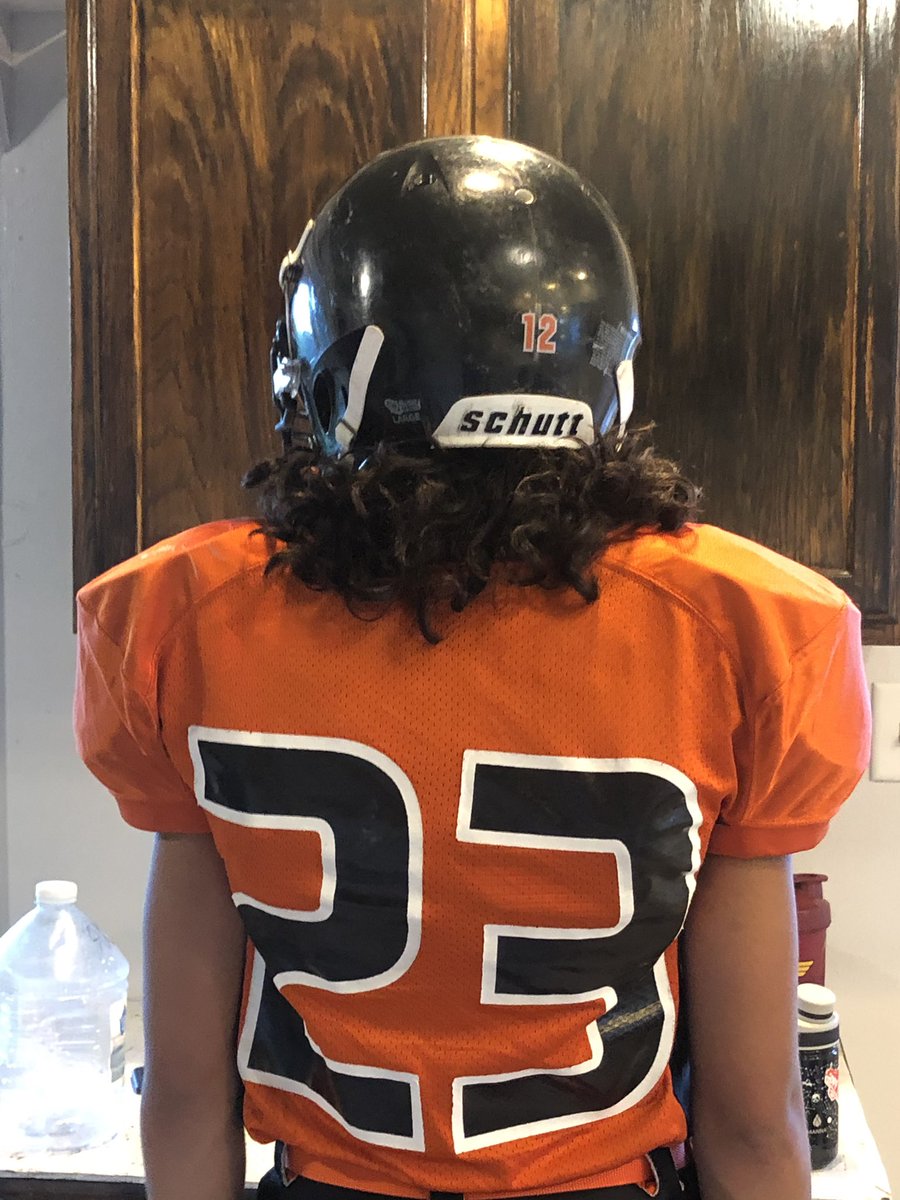 SalArellano19's tweet photo. I think my boy might be the second coming of Troy Polumalu. #stronghairgame https://t.co/BJ9knkYmK9