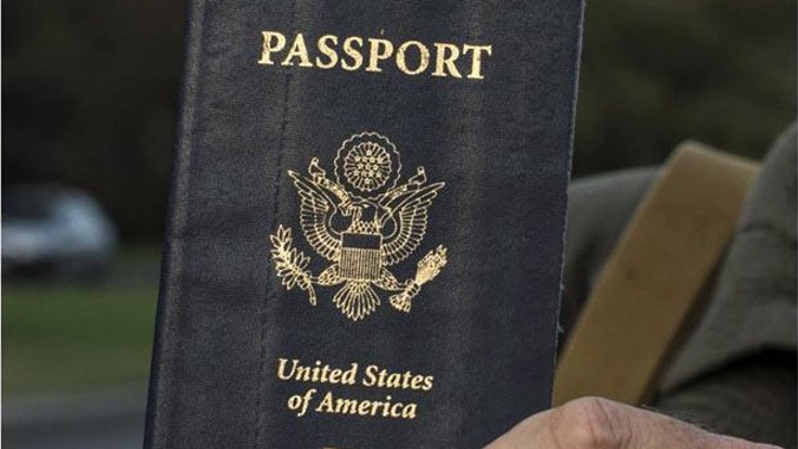pasaportum's tweet photo. ABD Başkanı Trump doğumla vatandaşlık hakkını kaldırmayı planlıyor.
Trump "Doğum hakkıyla kazanılan vatandaşlık hakkı konusunu ciddi şekilde inceliyoruz.Sınırı yürüyerek geçeceksiniz,burada çocuğunuz doğacak ve tebrikler, bebek ABD vatandaşı.Bu gerçekten çok garip bir durum” dedi https://t.co/EB8SDoj5gI