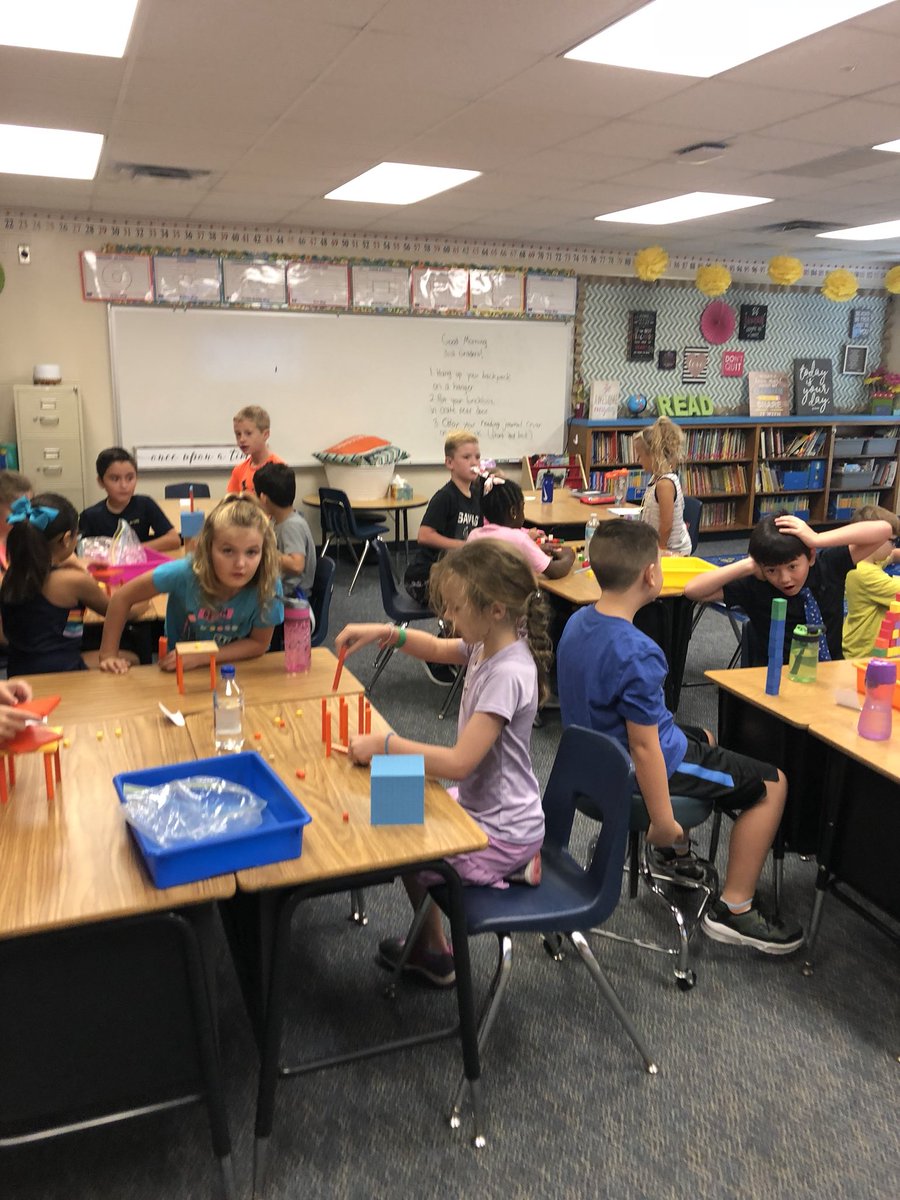 Jacksonclass3rd's tweet photo. Learning and practicing routines for math centers @EagleMountainEL @EMSISD https://t.co/Mzo0obaJBH