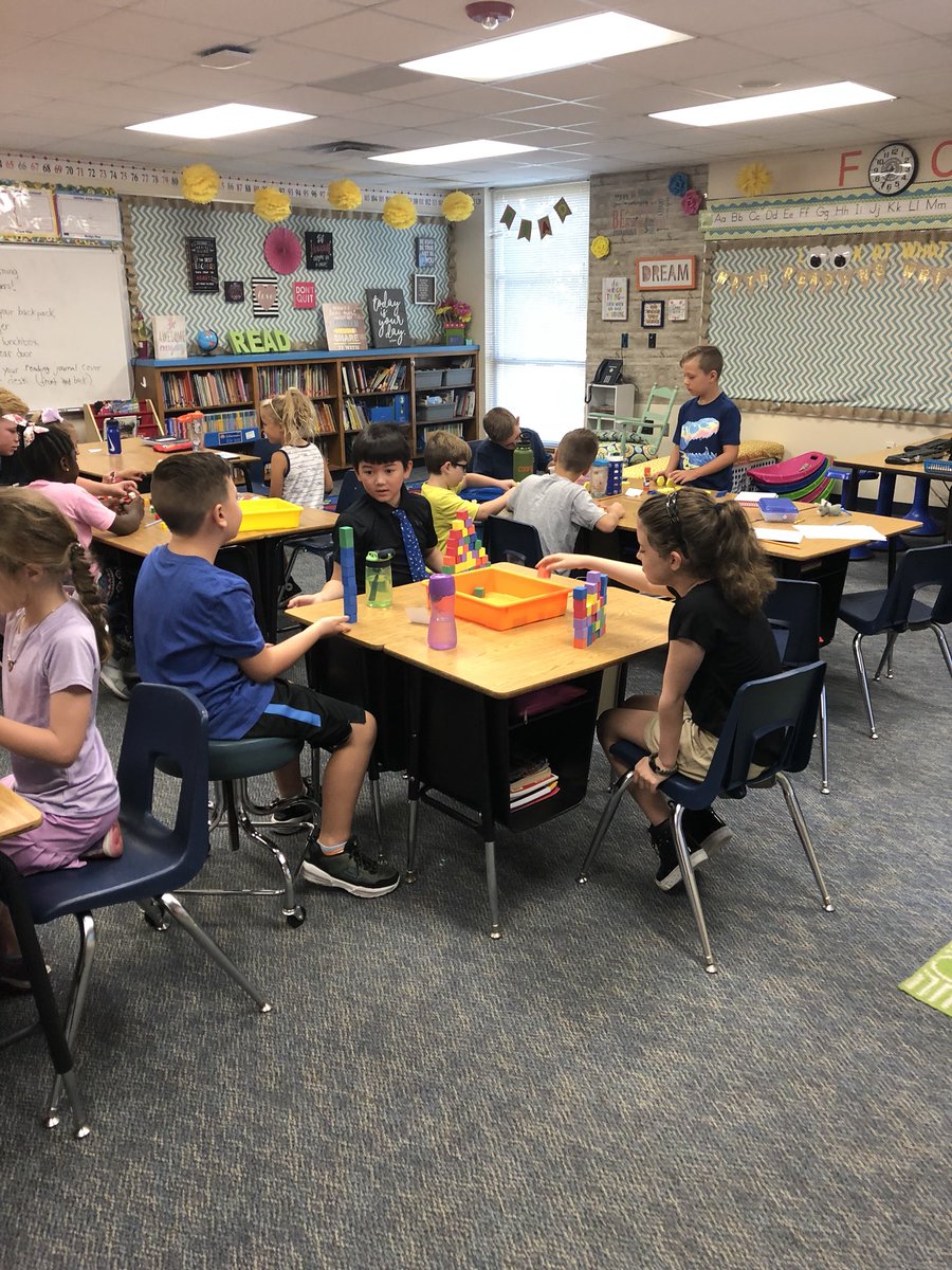 Jacksonclass3rd's tweet photo. Learning and practicing routines for math centers @EagleMountainEL @EMSISD https://t.co/Mzo0obaJBH