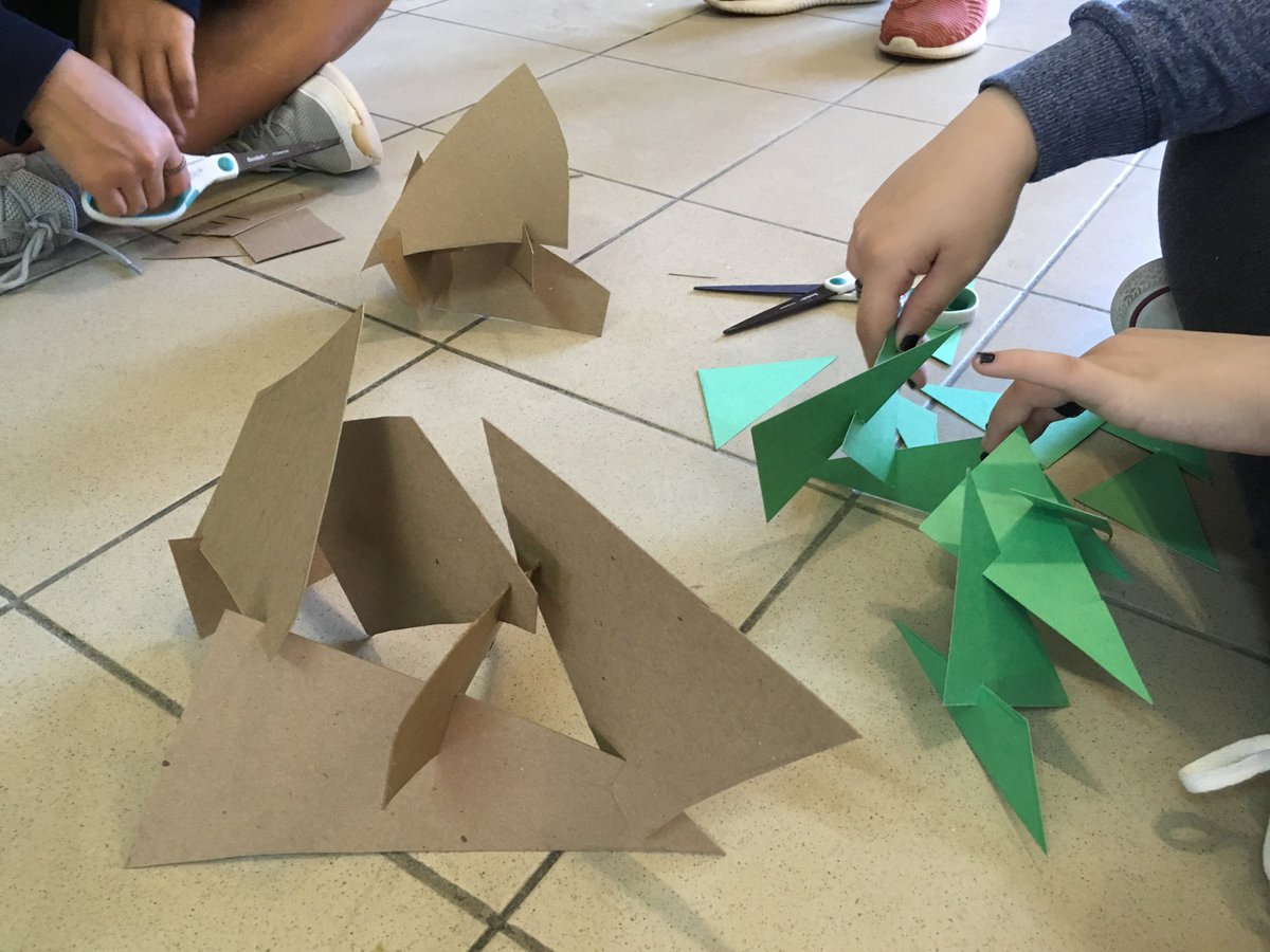 pieter_verduijn's tweet photo. Students from #grade8 are examining structures according the artist Alexander #Calder in paper, before they make the final design in #easel to have it cut in wood with the #CNC machine. #art #makerspace #issedu #isaruba #shapeoko https://t.co/IXVaAwy2kX